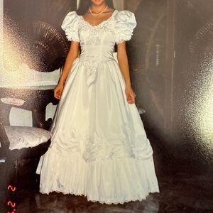 Vintage Cinderella style wedding gown size 10